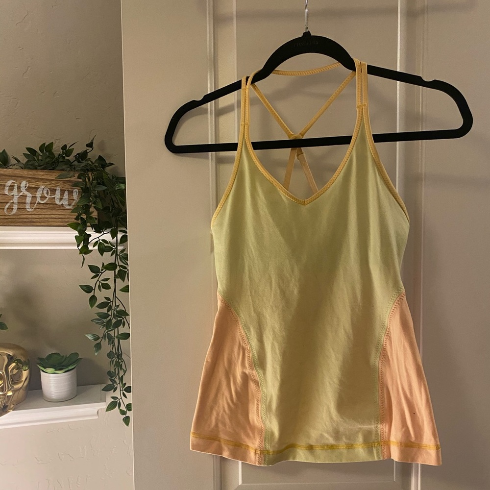 Lululemon active top size 6